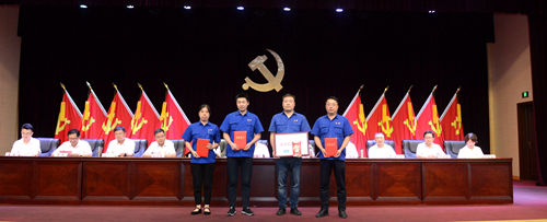 三環(huán)集團(tuán)優(yōu)秀共產(chǎn)黨員標(biāo)兵、優(yōu)秀共產(chǎn)黨員、先進(jìn)基層黨組織_副本_副本.jpg